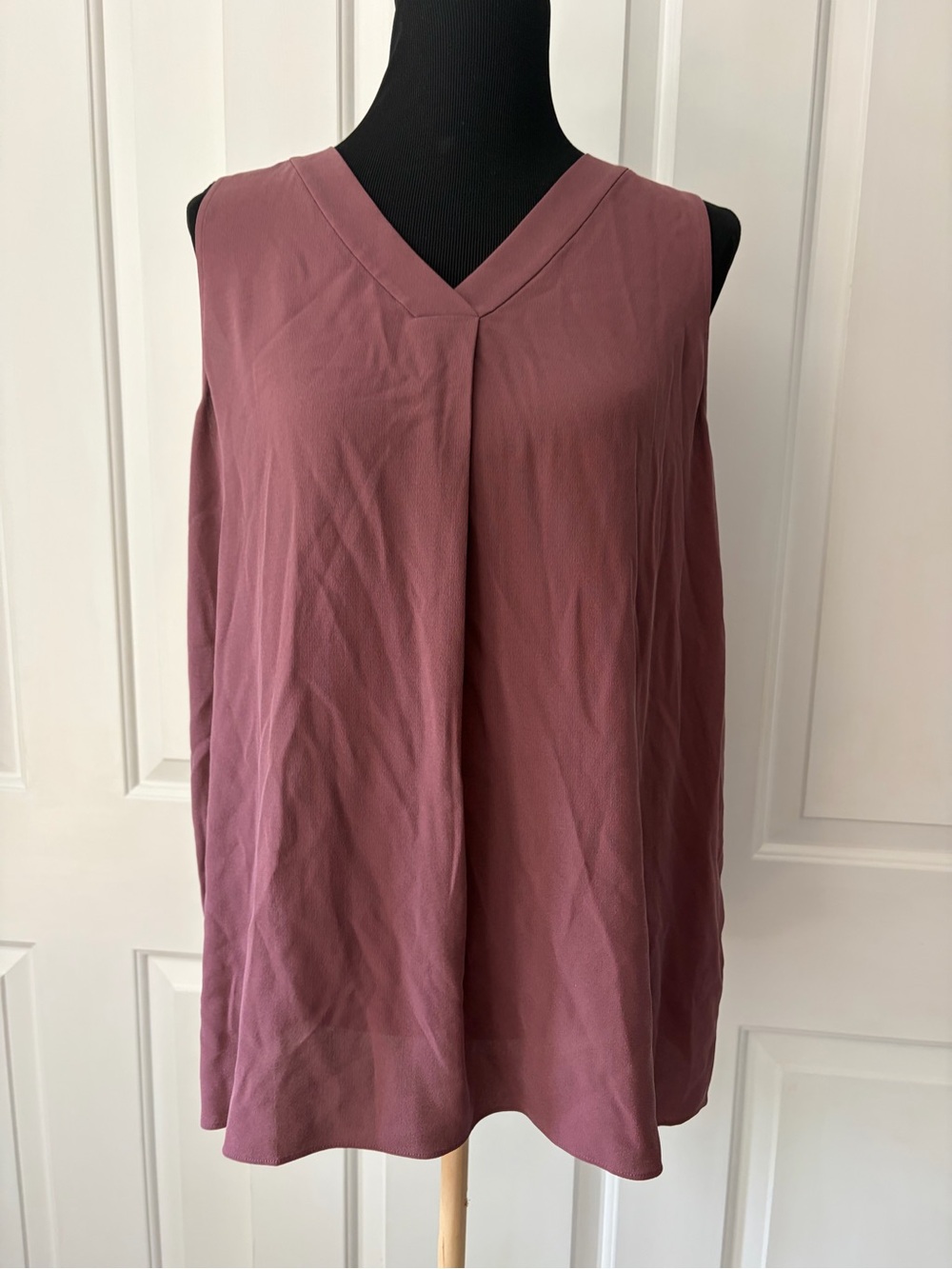 Eileen Fisher Sleeveless V-Neck Tank in Mauve Silk